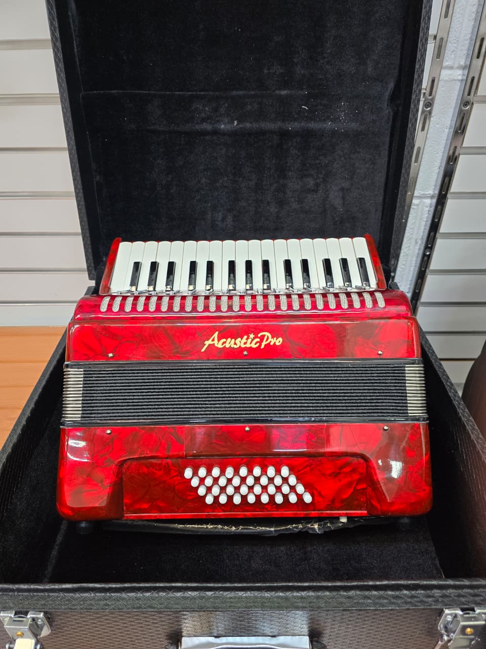 CONCERTINA ACUSTIC PRO 32 TECLAS Y BAJOS