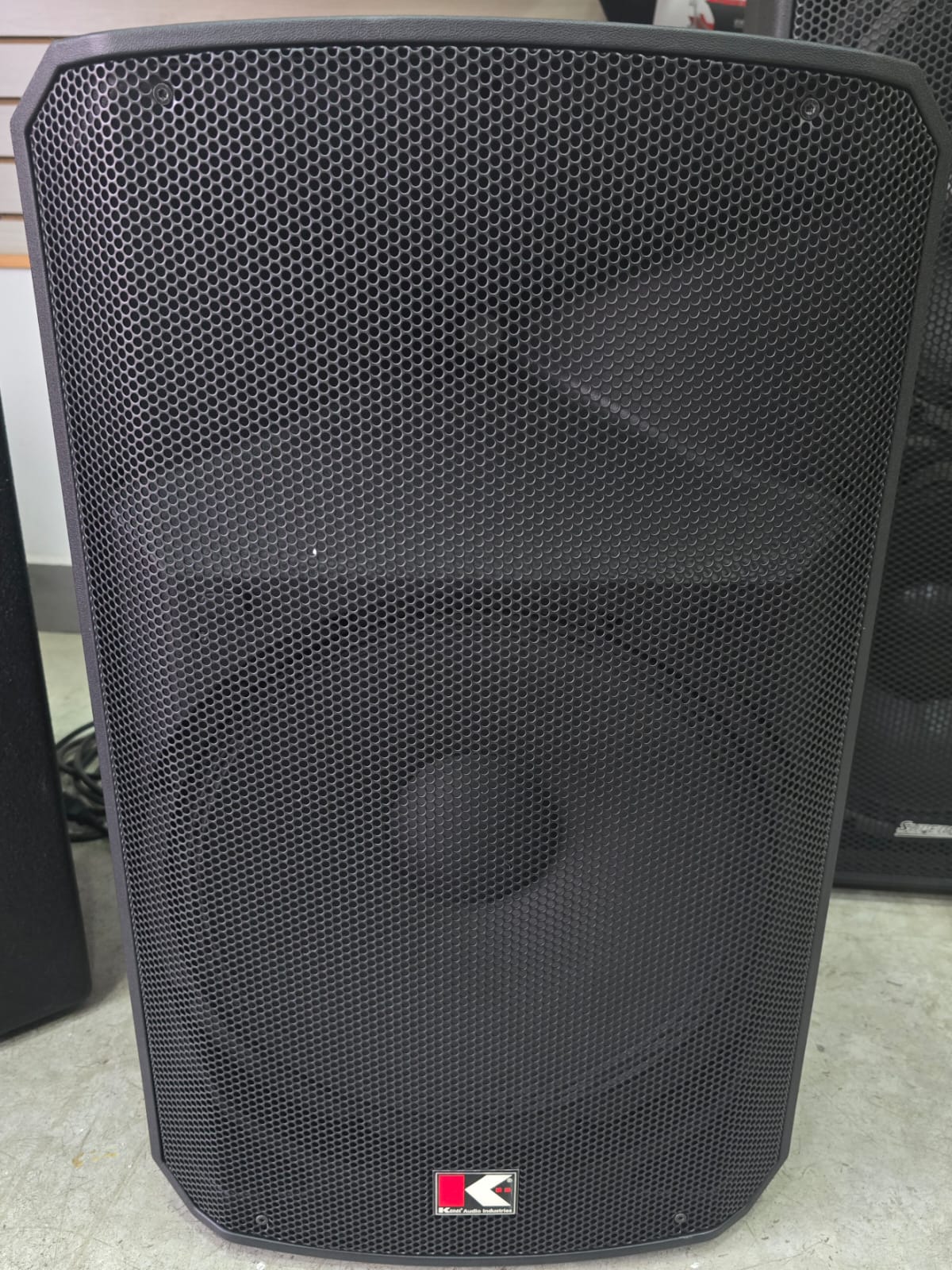 BOCINA AMPLIFICADA RECARGABLE KOHLT PORTA 15 PLUS