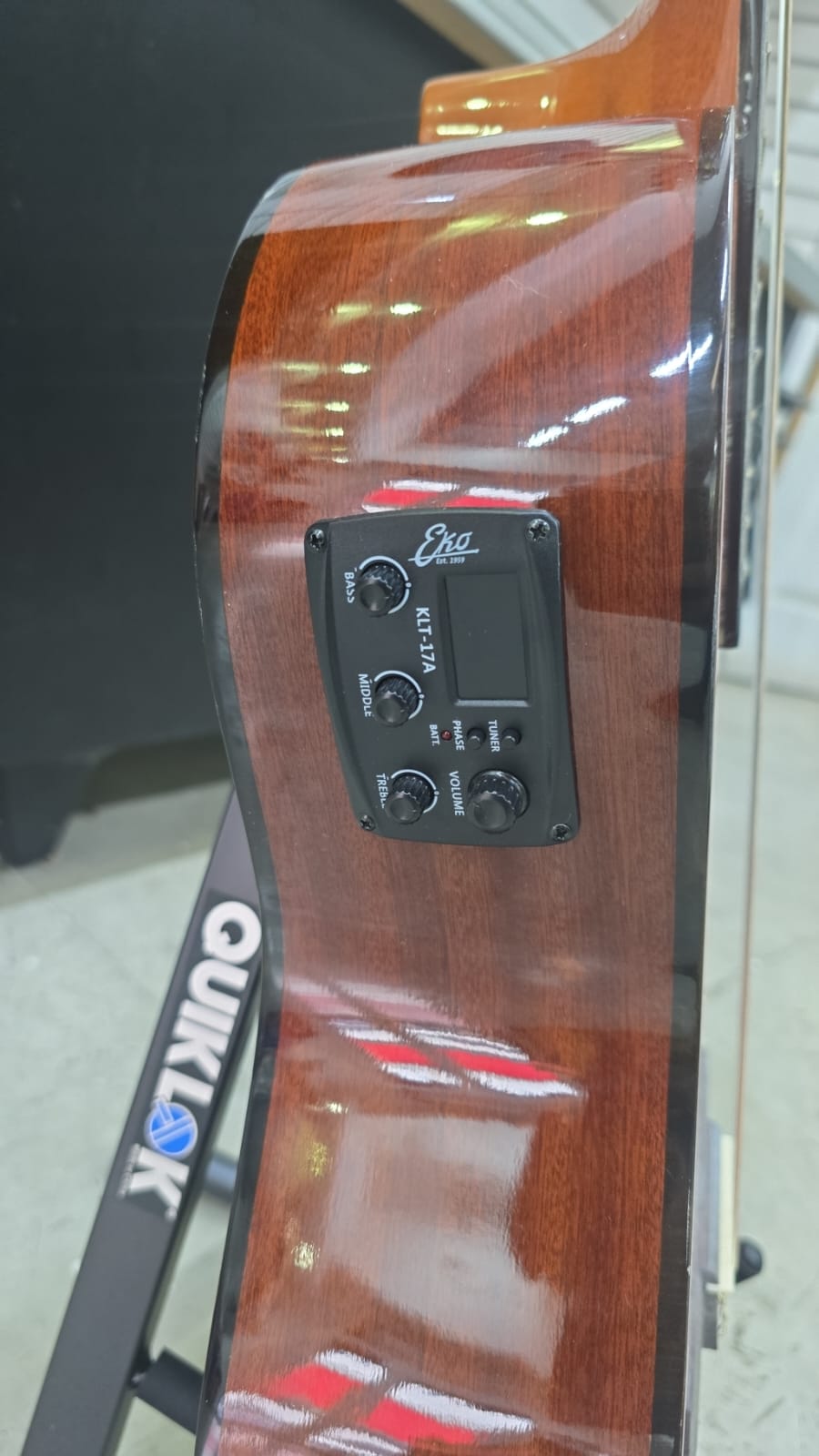 Guitarra Electro Clásica EKO CS-12 EQ